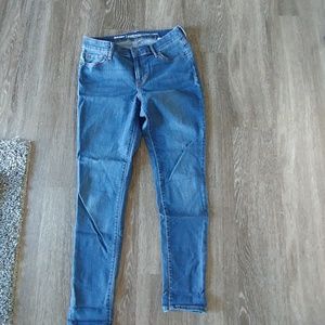Old Navy Super Skinny Jean (size 6R)